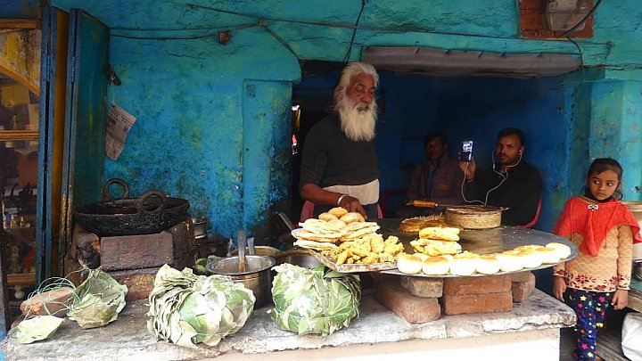 Imbiss-Stand in Orcha - Madhya-Pradesh: Land und Leute
