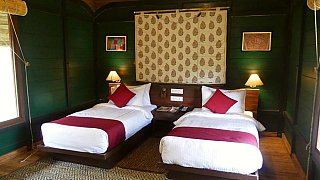 Schlafzimmer im Bungalow - Madhya-Pradesh: Essen & Schlafen