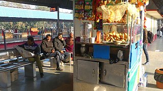 Buntes Treiben im Bahnhof - Indien mit dem Zug