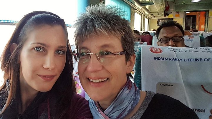 Waggon im Shatabdi-Express - Indien mit dem Zug