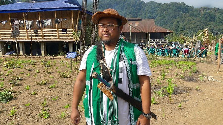 Dorfvorsteher des Adi Galong-Dorfes - Indien - Nordosten - Land und Leute