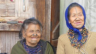 Apatani-Frauen - Indien - Nordosten - Land und Leute