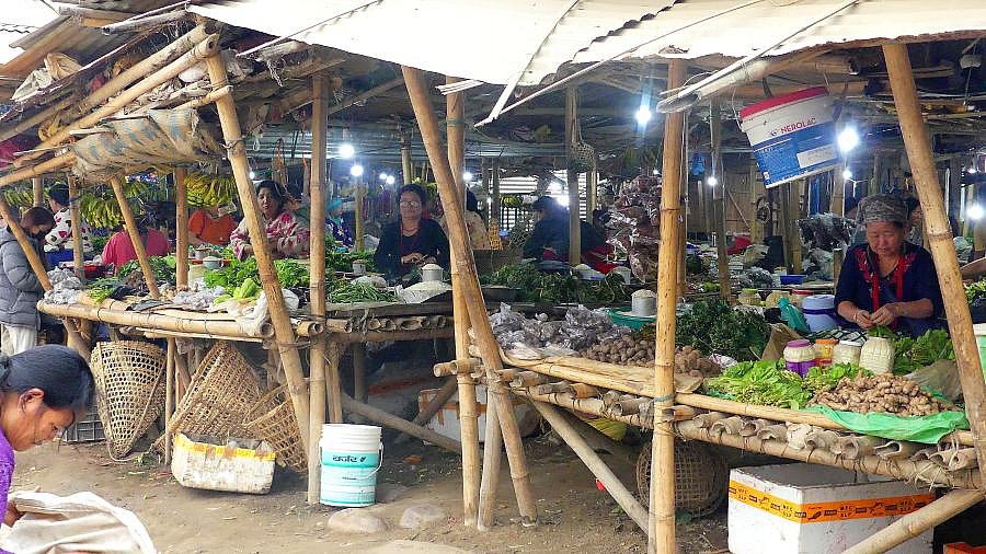 Bazar in Daporijo - Indien - Nordosten - Land und Leute