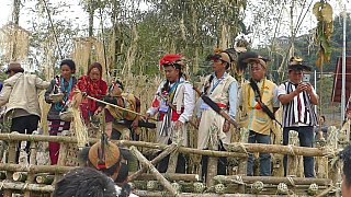 Priester und Priestergehilfen - Indien - Nordosten - Land und Leute