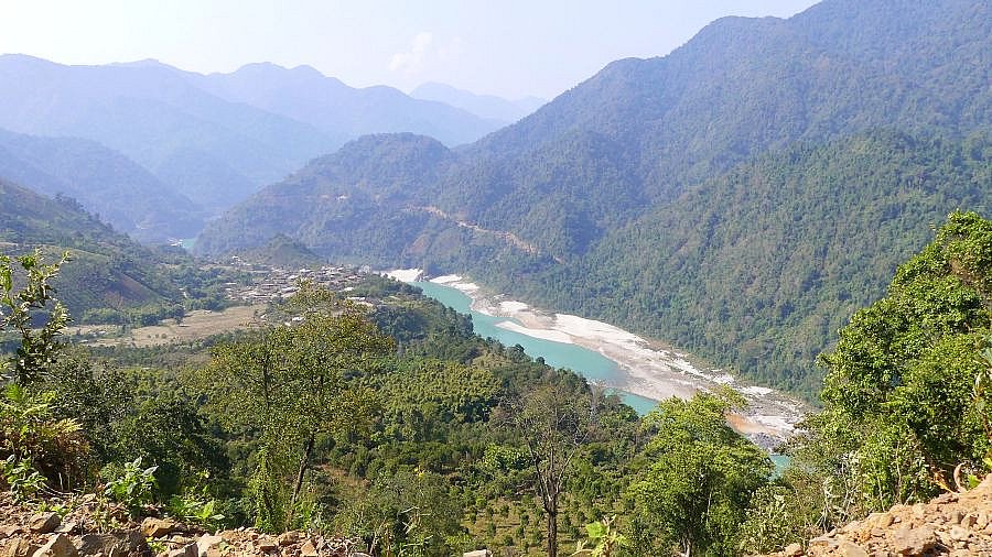 Hochebene und Brahmaputra-Tal - Indien-Nordosten-Landschaft