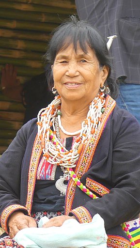 Frau vom Idu Mishmi-Stamm in Roing - Indien - Nordosten - Land und Leute