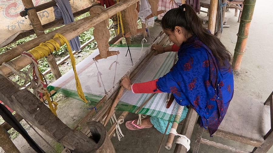 Kunsthandwerk des Webens - Indien - Assam - Land und Leute