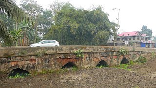 Namdang Steinbr&uuml;cke in Assam - Indien - Nordosten - Sehensw&uuml;rdigkeiten