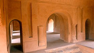 Ranghar und seine pr&auml;chtigen Innenr&auml;ume - Indien - Nordosten - Sehensw&uuml;rdigkeiten