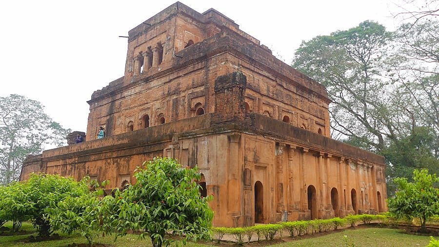 Ahom Raja's Palace in Garhgaon - Indien - Nordosten - Sehensw&uuml;rdigkeiten