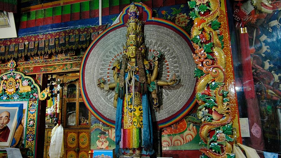 Avalokitesvara-Buddha im Phyang Kloster - Ladakh: Sehensw&uuml;rdigkeiten