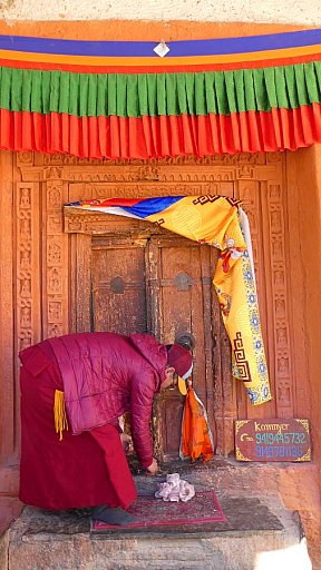 Aufschlie&szlig;en des Tempels - Ladakh: Sehensw&uuml;rdigkeiten