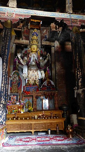 Avalokiteshvara Staute in Wanla - Ladakh: Sehensw&uuml;rdigkeiten