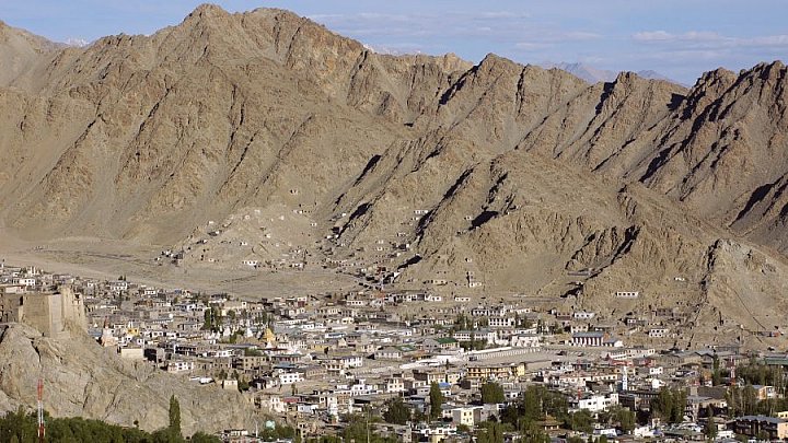 Blick auf Leh von der Shanti Stupa 2008 - Ladakh: Land-und-Leute