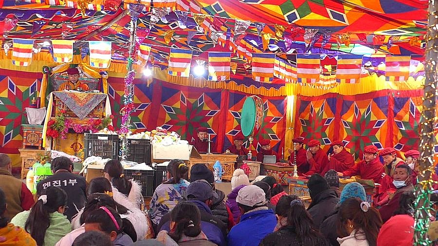 Buddhistische Unterweisungen und Gebete in Markha - Ladakh: Land-und-Leute