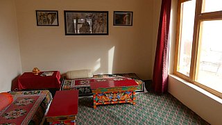 Zimmer in der Snowleopard Lodge - Ladakh: Essen & Schlafen