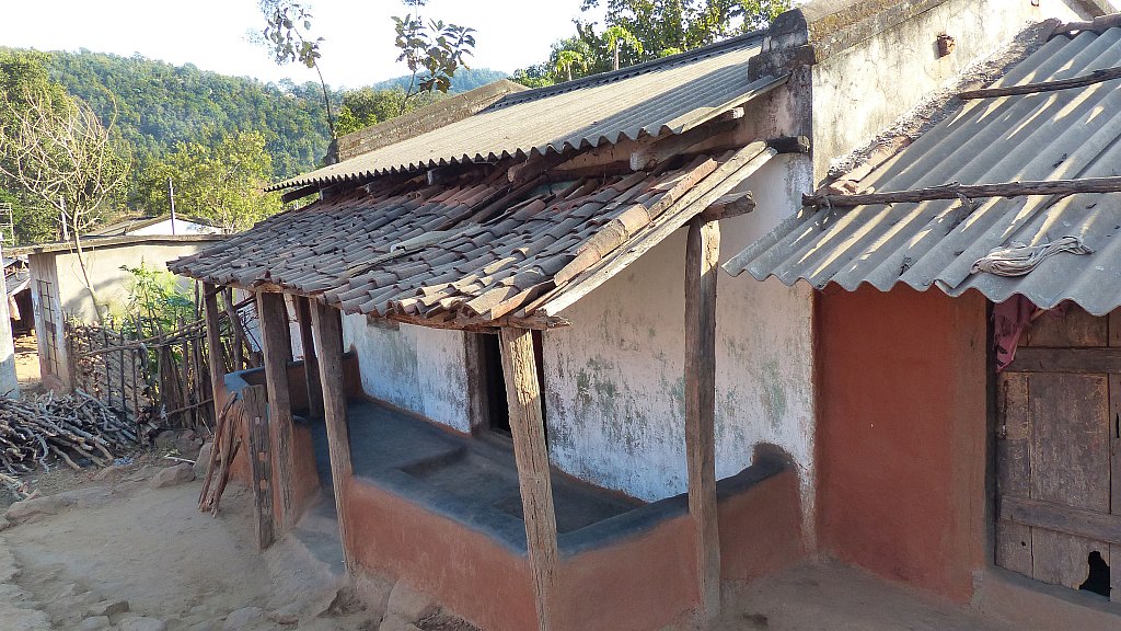 H&auml;user im Desia Kondh-Dorf Pushangia - Chhattisgarh: Land-und-Leute