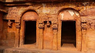 Steinreliefs der Udayagiri-H&ouml;hlen - Chhattisgarh: Sehensw&uuml;rdigkeiten