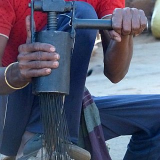 Herstellung der Wachsf&auml;den - Chhattisgarh: Land-und-Leute