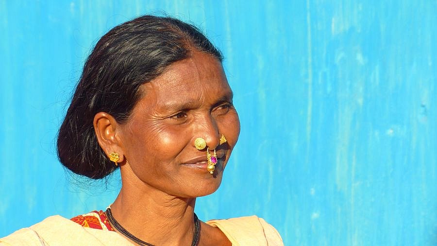 Bhumi-Frau im Dorf Bhaluguda - Chhattisgarh: Land-und-Leute
