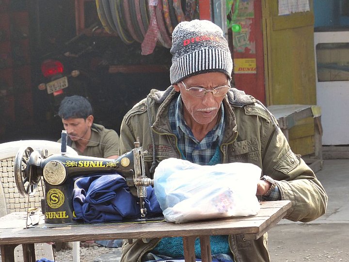 N&auml;her am Stra&szlig;enrand - Streetlife in Indien