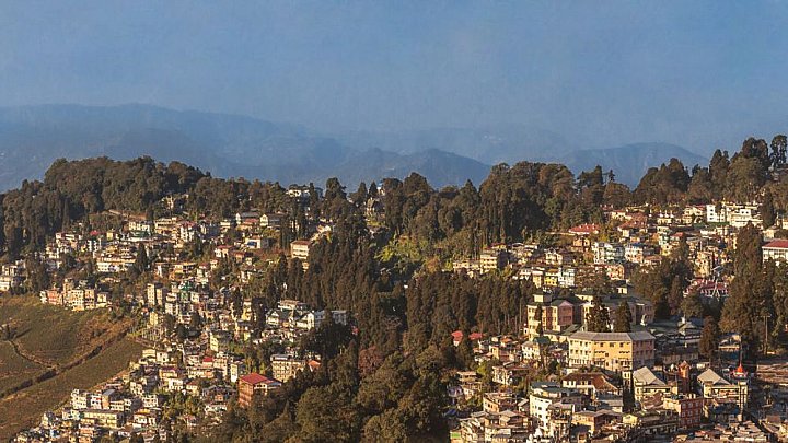 Blick auf die Hillstation Darjeeling - West-Bengalen: Sehensw&uuml;rdigkeiten