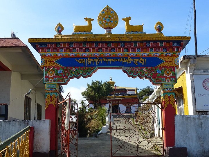 Kloster auf dem Weg von Manebhanyang nach Kali Pokhari - West-Bengalen: Sehensw&uuml;rdigkeiten