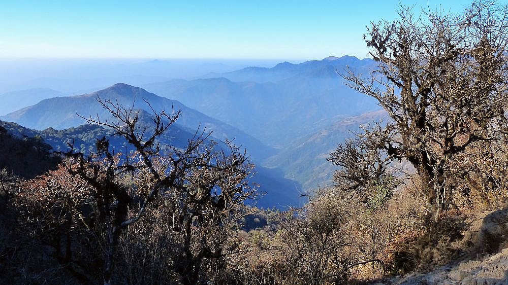 Ausblick zwischen Kali Pokhari und Sandakphu - West-Bengalen: Landschaft