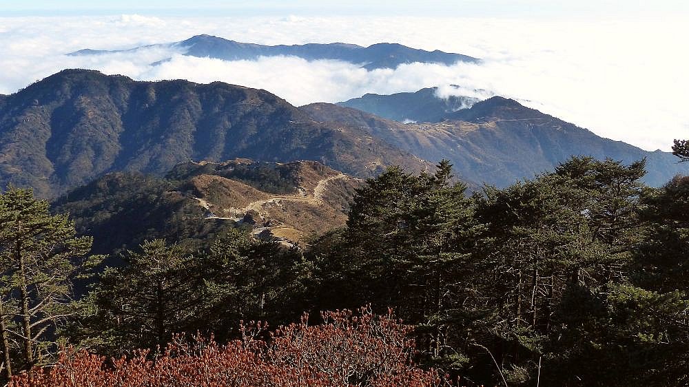 Blick entlang der Singalila Ridge in s&uuml;dlche Richtung - West-Bengalen: Landschaft