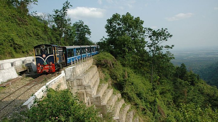 Toy Train von Siliguri nach Darjeeling - Indien mit dem Zug