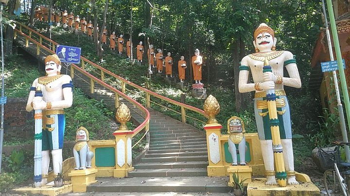 Aufgang zur Phnom Sambok-Pagode - Kambodscha - Sehensw&uuml;rdigkeiten