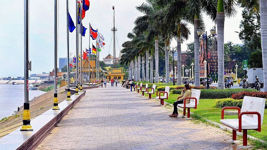 Uferpromenade am Tonle Sap-Fluss - Kambodscha - Sehensw&uuml;rdigkeiten