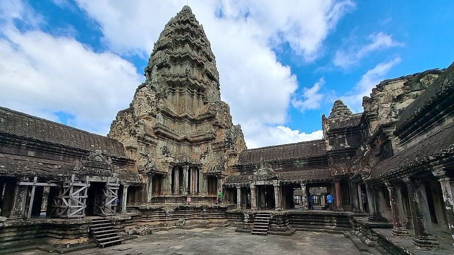 Eckturm von Angkor Wat - Kambodscha - Sehensw&uuml;rdigkeiten