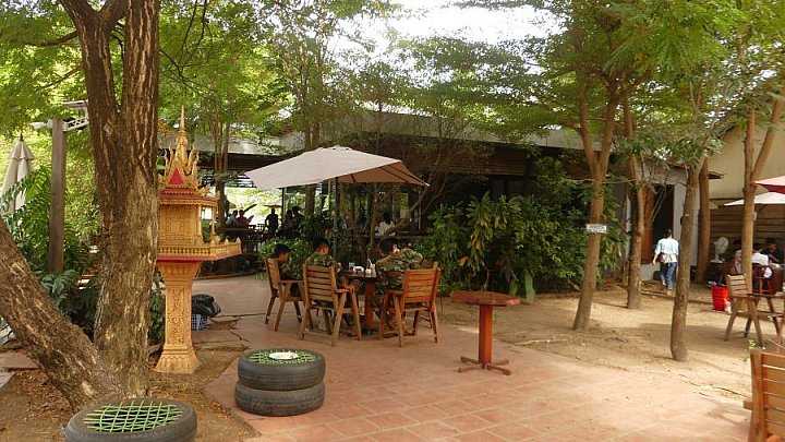 Lecker Kaffee trinken in Stung Treng - Kambodscha - Land und Leute