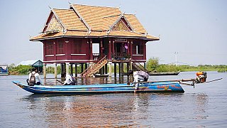 Stelzen-Tempel in Kampong Phluk - Kambodscha - Land und Leute