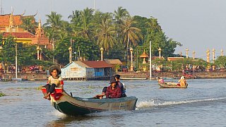 Tempel und d&ouml;rfliches Leben in Kampong Khleang - Kambodscha - Land und Leute