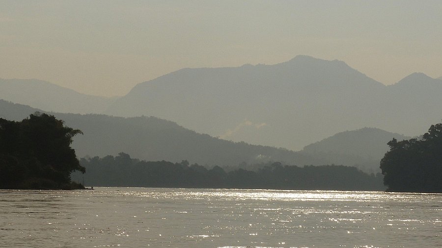 Flusslandschaft entlang des Mekong in Laos - Laos - Landschaft