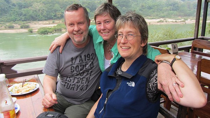 Margret, Gaby und Lutz am Nam Ou - Laos - Blog