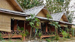 Bungalows im Mandalay Ou Resort - Laos - Schlafen und Essen