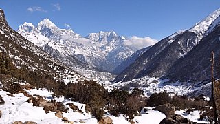 2011 - Eisriesen im Everest-Gebiet in Nepal - Ost-Nepal: Landschaft