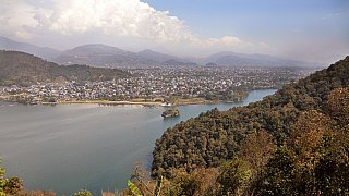 Blick auf Pokhara und den Phewa See - Nepal Himalaya-Panoramen