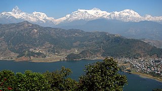 Himalaya-Panorama mit Pokhara und Phewa See - Nepal Himalaya-Panoramen