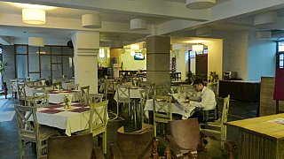 Restaurant im Holy Himalaya Hotel - Kathmandu-Tal: Essen & Schlafen