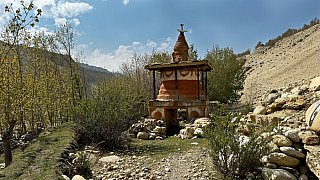 N&ouml;rdlicher Tor-Chorten von Tsarang - Nepal - Mustang 2024 - Sehensw&uuml;rdigkeiten