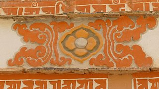 Relief des Sumda Chorten - Nepal - Mustang 2024 - Sehensw&uuml;rdigkeiten