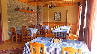 Thasang Village Lodge-Restaurant - Nepal Mustang 2024 - Essen und Schlafen