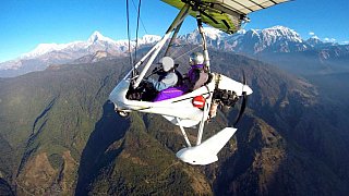 Mit dem Ultraleicht-Flugzeug im Himalaya - Pokhara und Annapurna - Landschaft
