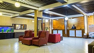 Lobby im Green Grass Hotel - Sri Lanka - Essen und Schlafen