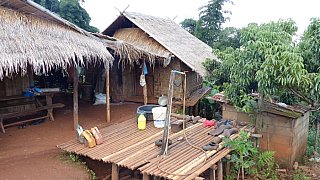 Haus im Dorf des Akha-Volksstammes - Nordthailand
