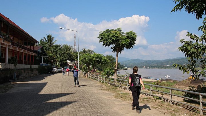 Uferpromenate in Chiang Kong in Nordthailand - Nordthailand